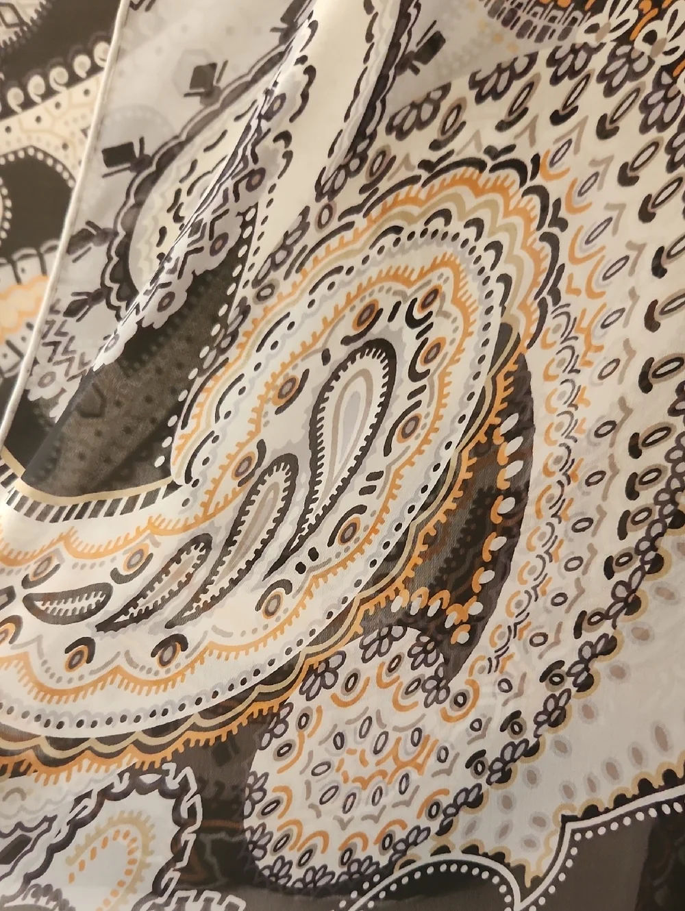 Leonard Paris Paisley Sheer Silk Scarf/Shawl in Black and Cream 70x180 cm